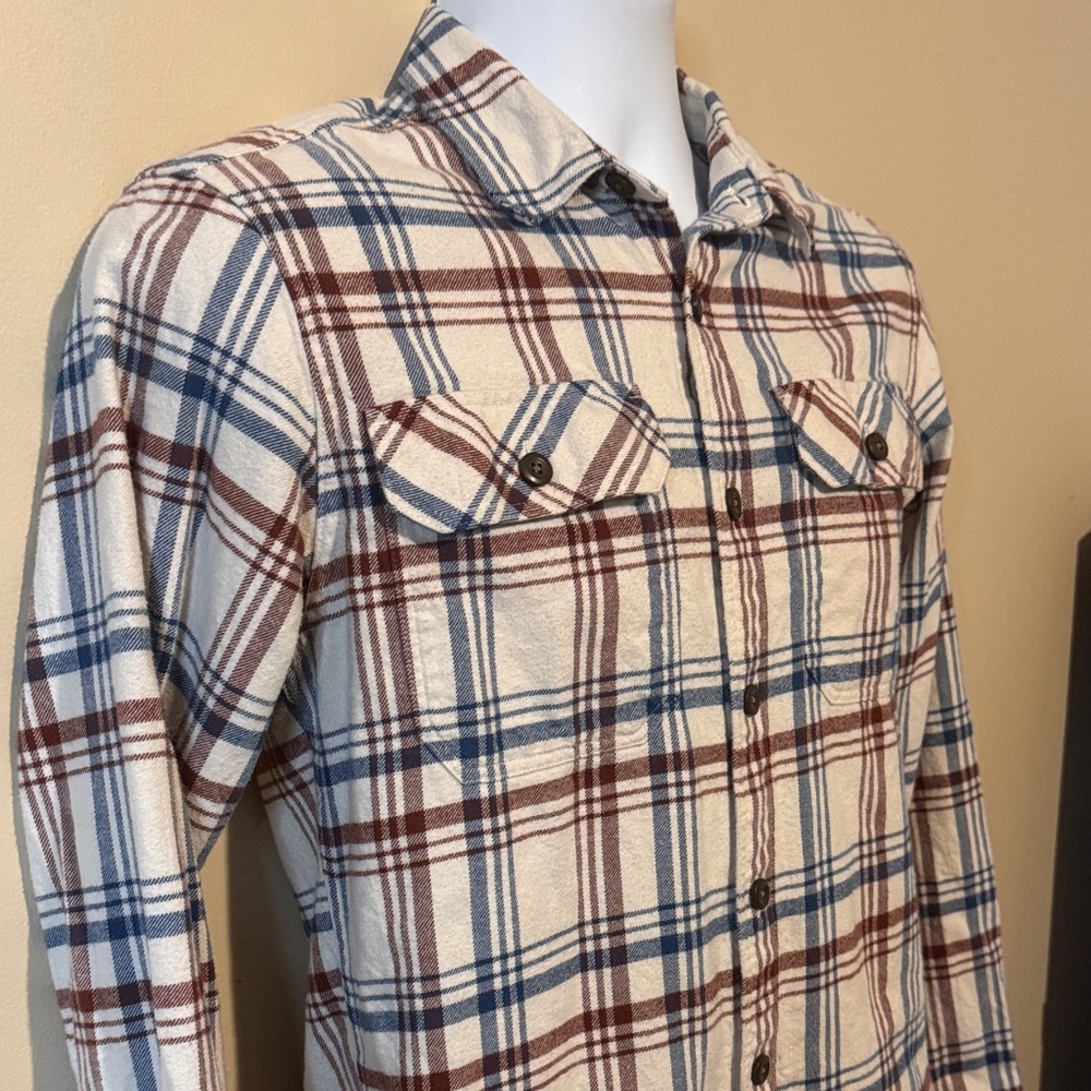 Patagonia Cream and Blue Plaid Button Down Shirt - Picture 5 of 9